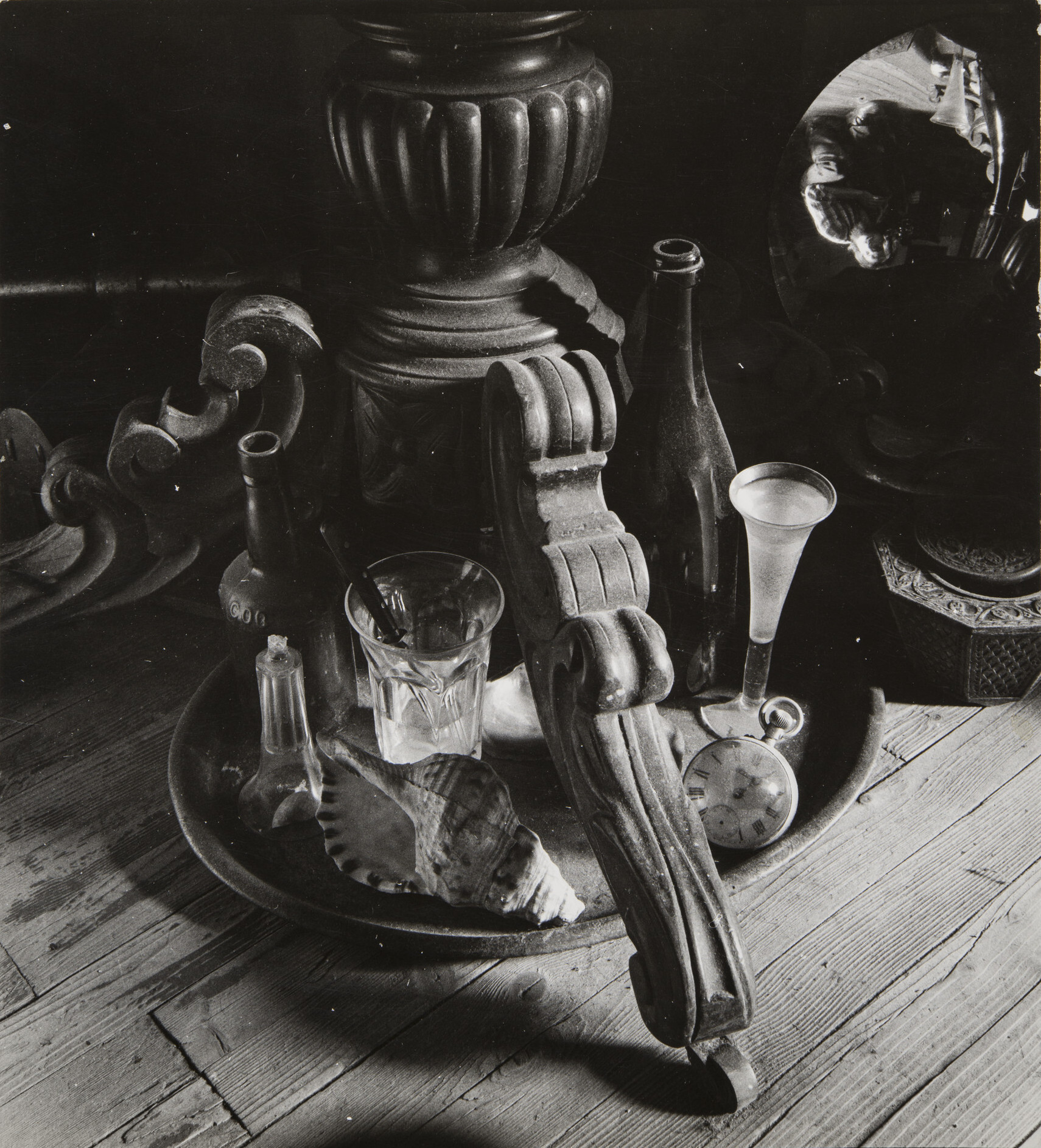 Борис Смелов. 
 



Натюрморт под виолончельным столиком 

Ленинград, 1977 
