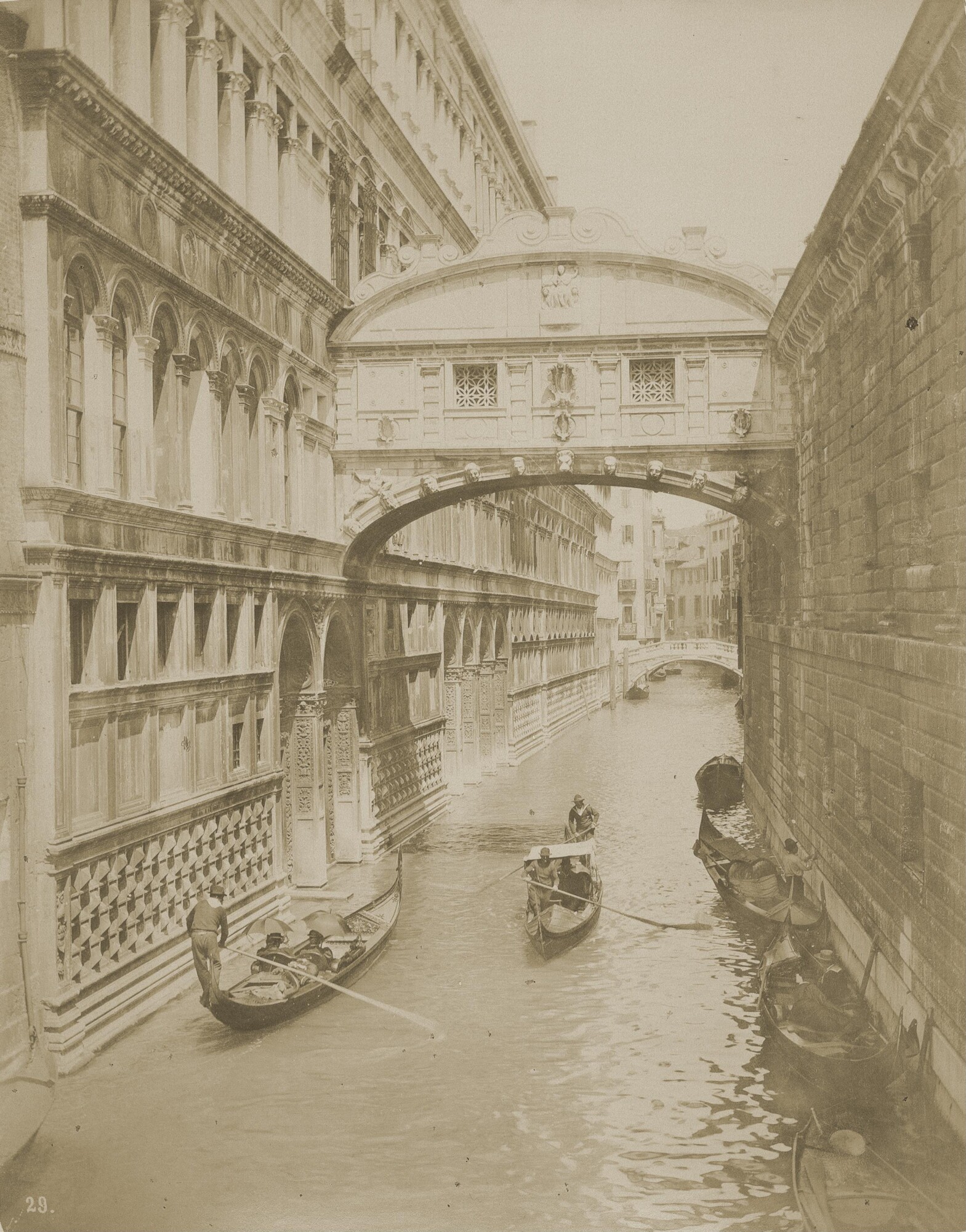 Томазо Филиппи. 
 

Мост Вздохов, 1890–1910‑е 

Альубминовый отпечаток 