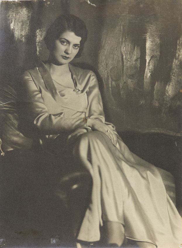 М. С. Наппельбаум. 
 Женский портрет 1920-е 