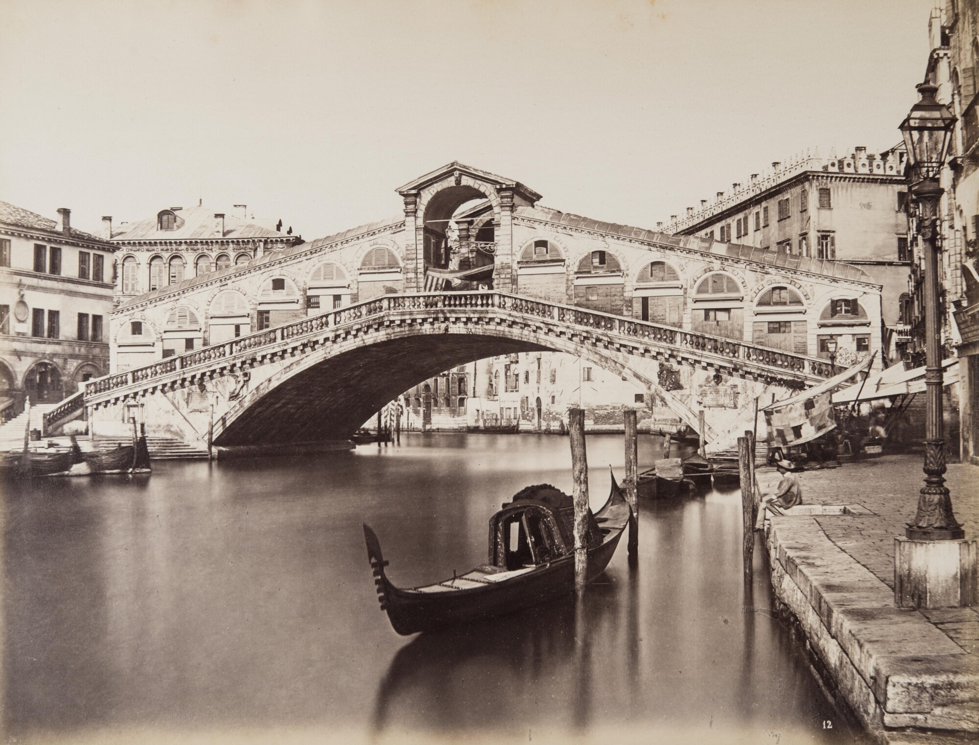 Карло Найя. 
 

Мост Риальто, 1876 

Альбуминовый отпечаток 