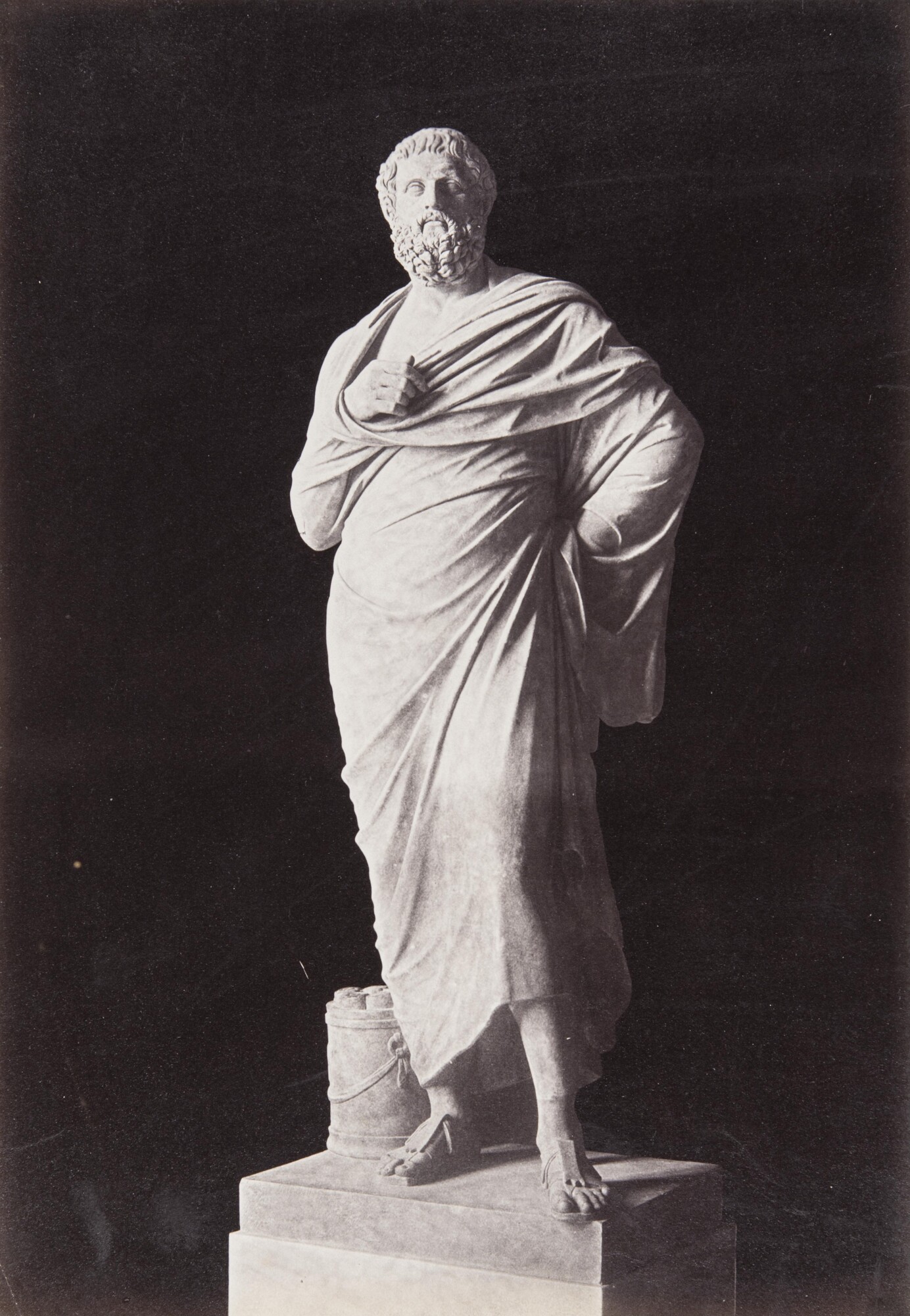 Роберт Тернбулл Макферсон. 
 

Софокл. Палаццо дель Латерано, 1860‑е 

Альбуминовый отпечаток 