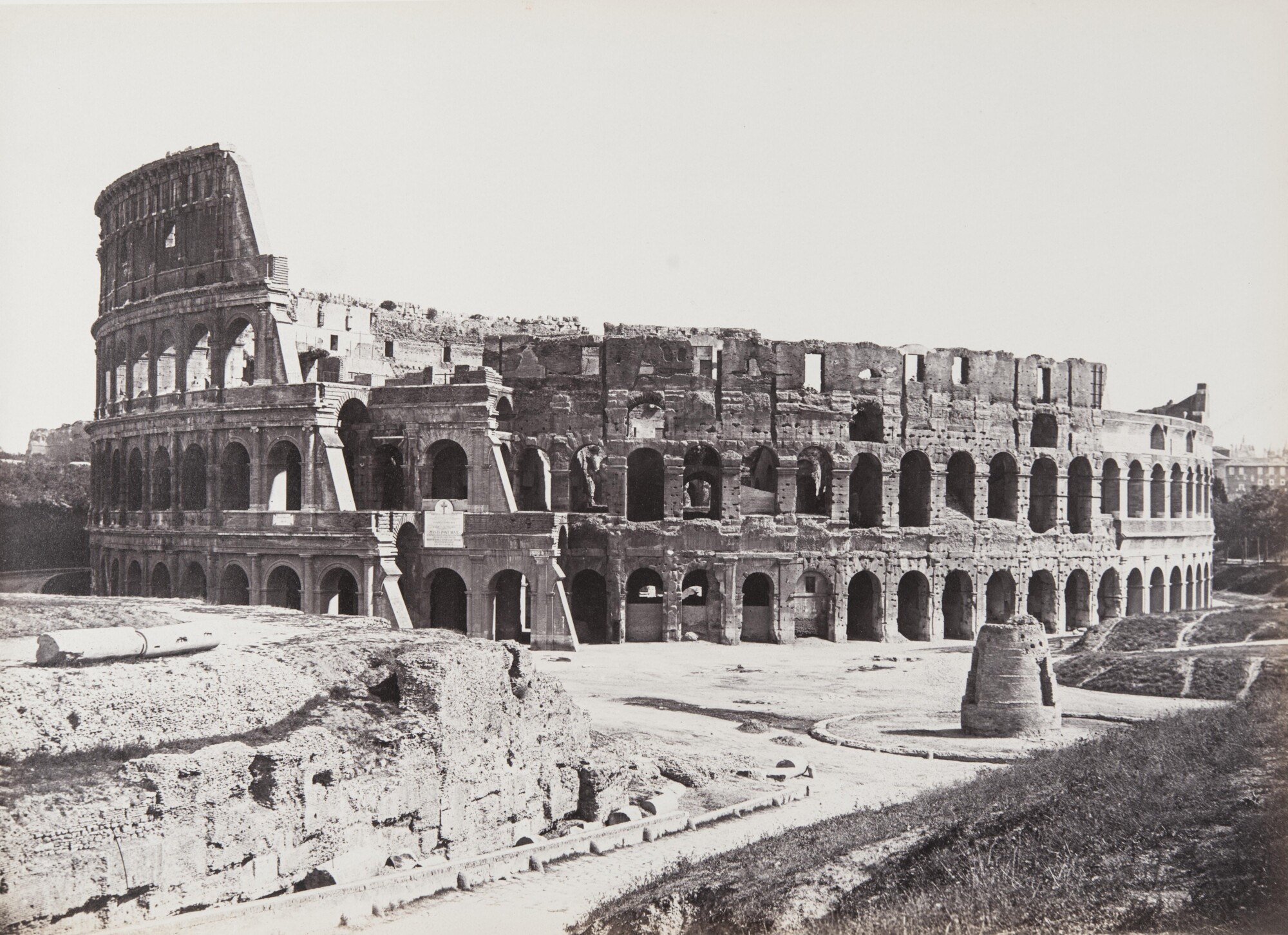 Джузеппе Нинчи. 
 

Колизей, 1860‑е 

Альбуминовый отпечаток 