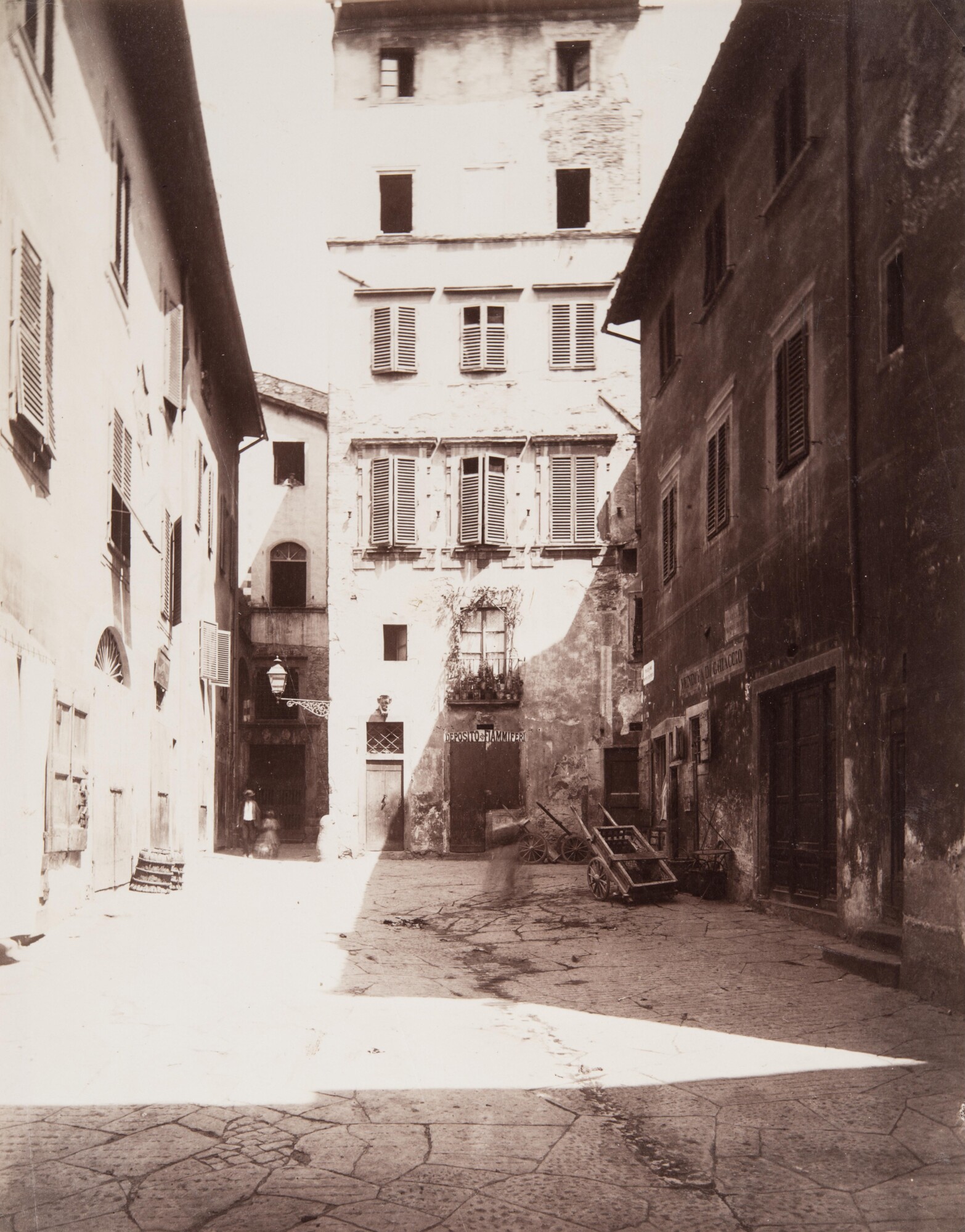 Алинари. 
 

Старый рынок. Пьяцца дель Монте ди Пьета, 1880 

Альбуминовый отпечаток 