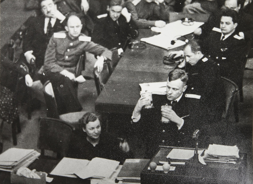 Е. А. Халдей. 
 Члены советской делегации 1946 