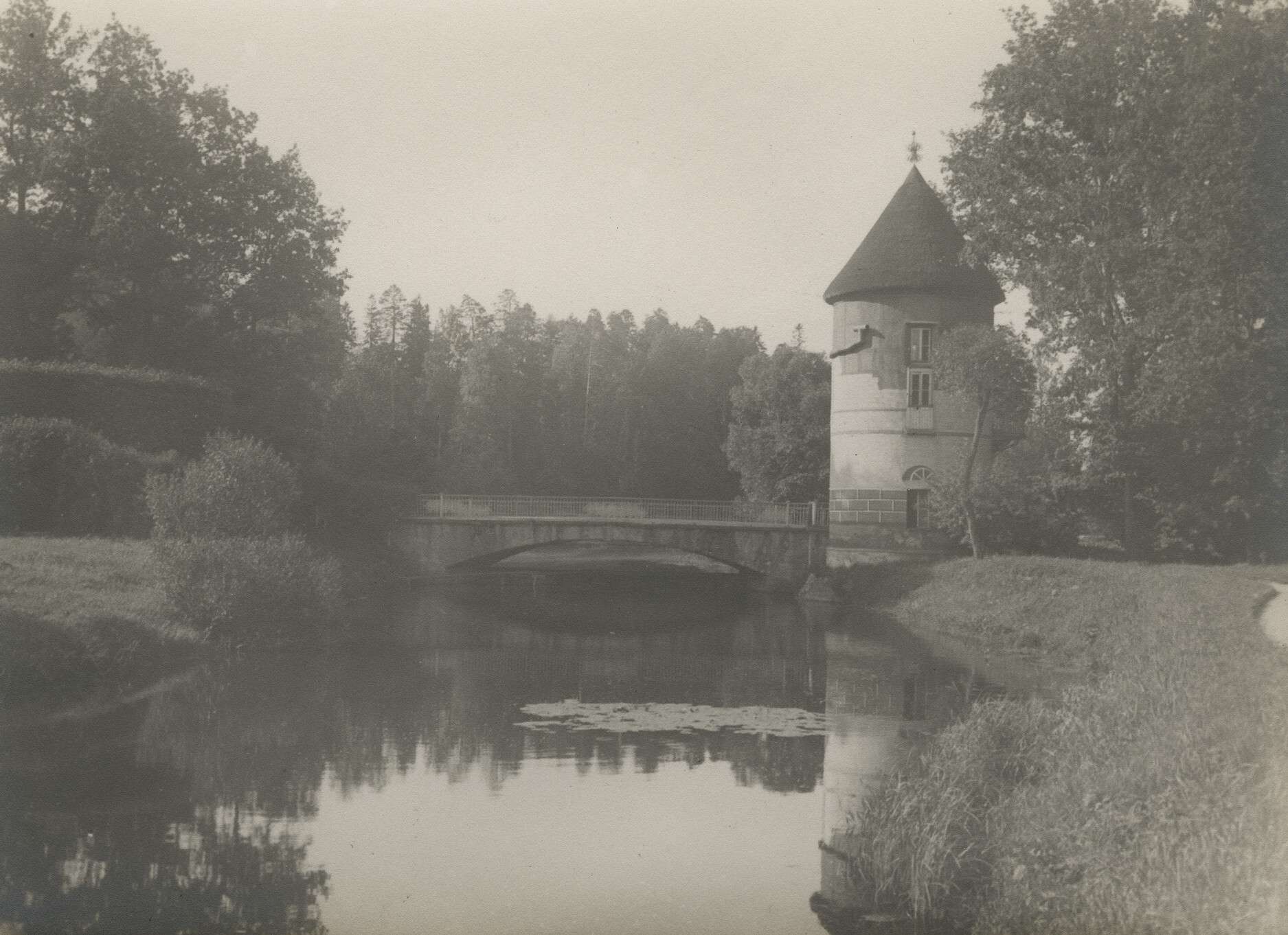 Неизвестный автор. 
 Пейзаж с Пиль-башней 1900-е гг. 