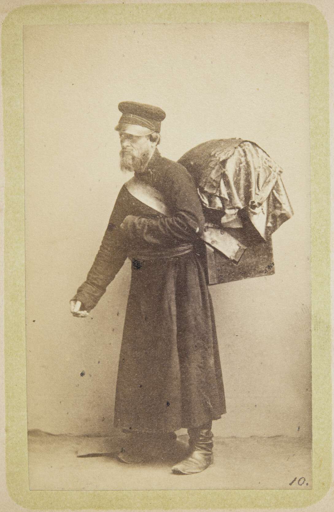 Вильям Каррик. 
 

Коробейник, Санкт-Петербург, 1860–70‑е 
 